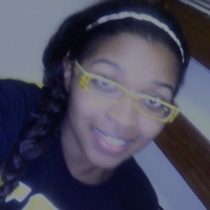 Meet your Posher, Ebonye